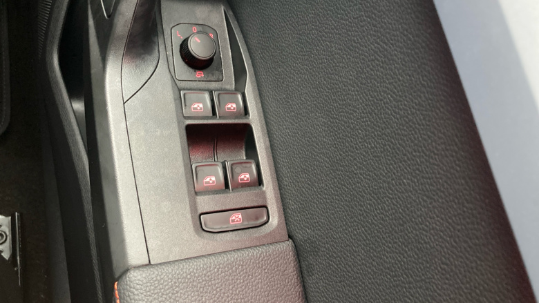 SEAT Arona 1.0 TSI 110 FR Sport 5dr DSG Petrol Hatchback